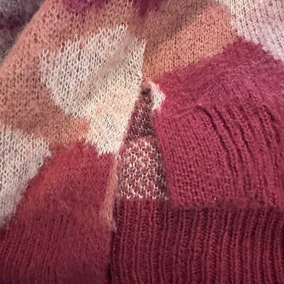 LOGO Lavish Lori Goldstein Red Camo Sweater V-Neck Sequin High Low 4X - Picture 10 of 15